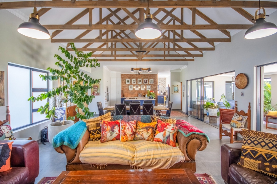 3 Bedroom Property for Sale in WestLake Country Safari Estate North West